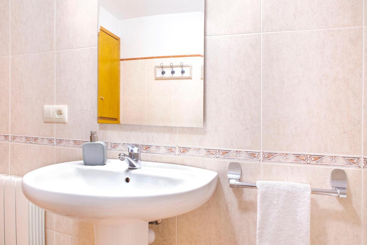 Allotjaments Placa Major-Grevol Санта-Пау Экстерьер фото